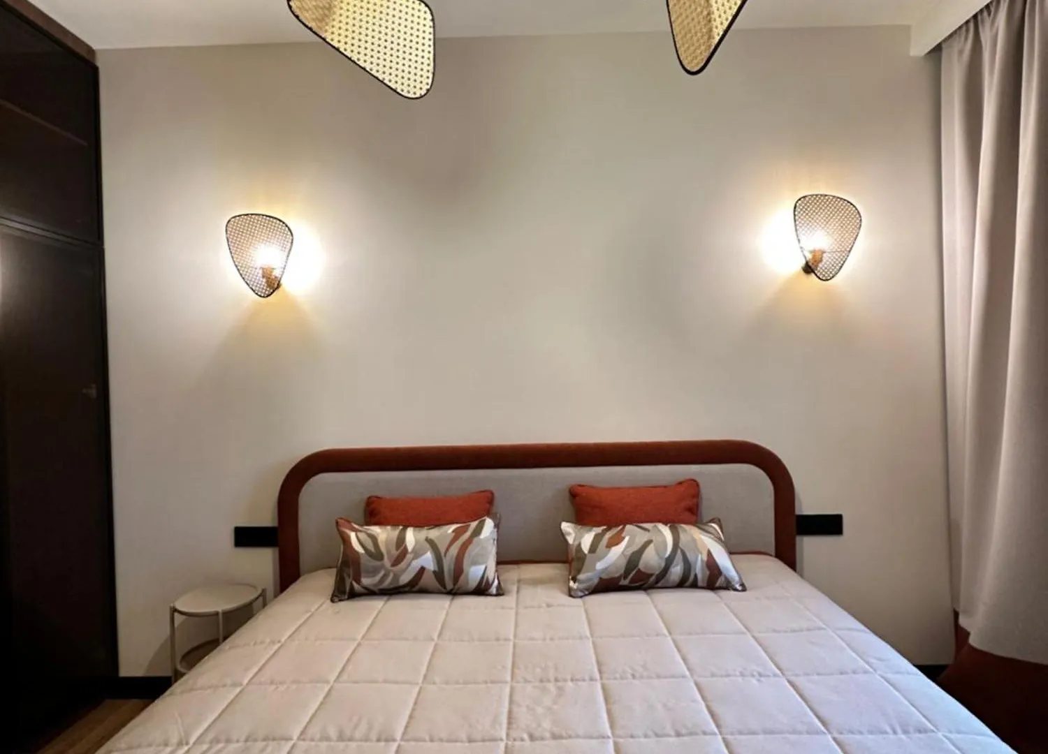 Апартаменты Золотой Квадрат Премиум Almaty Apartment